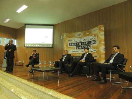 ACI reuniu empresários para discutir a reforma tributária com especialistas, convidados pela Federaminas