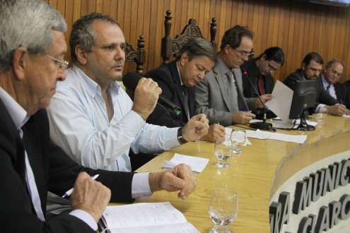 Montes Claros - Poder público e população debatem melhorias para as Apaes