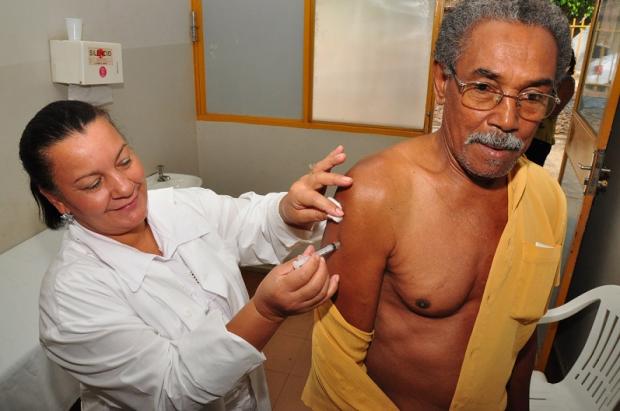 Montes Claros - Campanha de vacinação contra a gripe termina sexta-feira