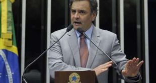 Eleições 2014 - Aécio Neves se queixa de Eduardo Campos por rompimento em Minas
