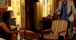 André (Bruno Gissoni) briga com a mãe adotiva