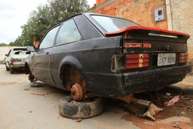 Montes Claros - Decreto regulamenta procedimentos com veículos abandonados