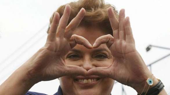 Brasil - Presidente Dilma faz homenagem ao dia das mães no Twitter