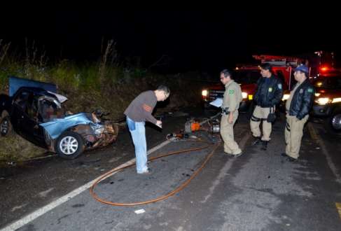 MG - Motorista inabilitado provoca acidente e mata família em Sacramento