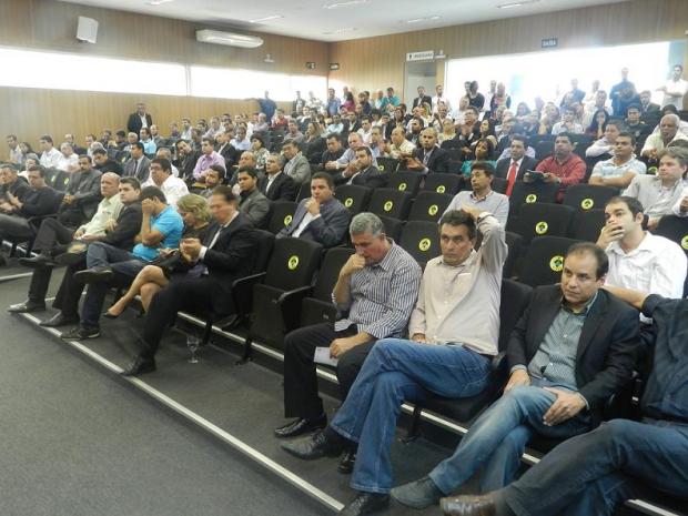 Norte de Minas - AMAMS reúne prefeitos para criação de consórcio