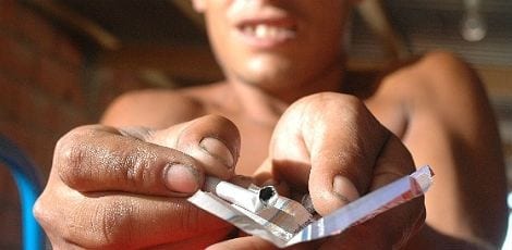 O "basuco" um tipo de crack, é a substância mais popular entre os viciados na Colômbia