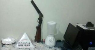 Montes Claros - Quatro homens são presos por tráfico de drogas no Bairro Santos Reis