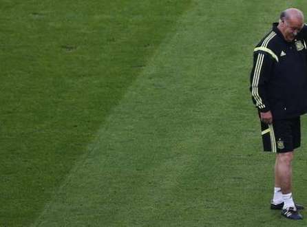 Técnico da Espanha, Vicente Del Bosque, em treinamento no Maracanã antes da partida contra o Chile, no Rio de Janeiro. 17/6/2014