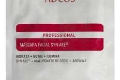 A estrela da preparação da Máscara Facial Syn-Ake®, da ADCOS, é uma substância que imita a ação do veneno de cobra e paralisa as linhas de expressão