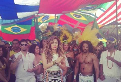 Apenas Cláudia Leitte e Pitbull se apresentarão na abertura do Mundial