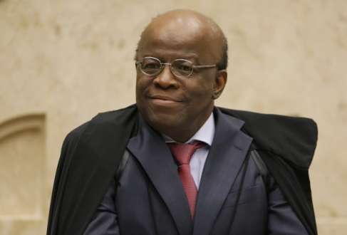 “Não estou nem aí”, diz Joaquim Barbosa sobre cotas no Judiciário