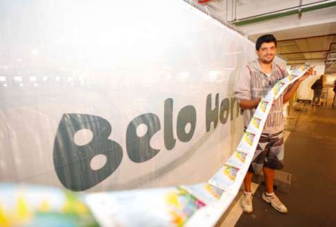 Somente o titular pode recolher o bilhete comprado comparecendo aos postos de venda e coleta