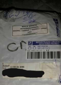 "Demoraram só 8 anos para entregar! Excelente serviço. Obrigado", ironiza Sena