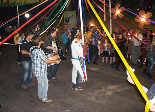 Montes Claros - Max Min reúne associados para a tradicional festa junina