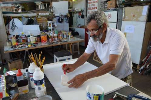 As telas do artista plástico Paulo Roberto Sarmento, mais conhecido como Shaul, poderão ser conhecidas pela população a partir do dia 18 de junho na Galeria Godofredo Guedes do Centro Cultural Hermes de Paula