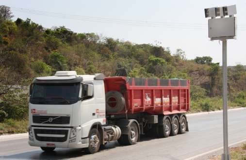 MG - Radares em rodovias mineiras têm velocidade alterada
