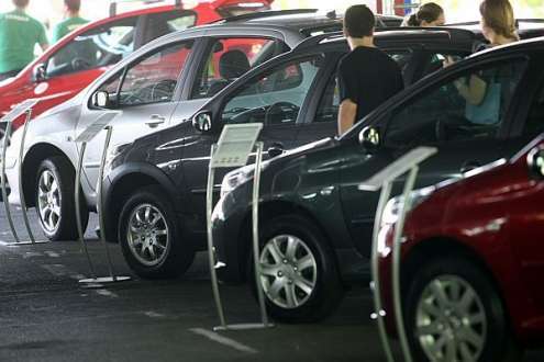 Vendas de veículos crescem 5,4% em abril, diz IBGE