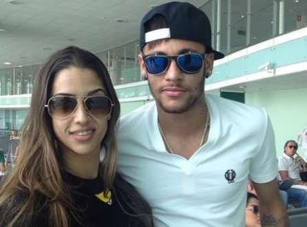 Fã provoca Bruna Marquezine em foto com Neymar
