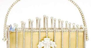 Cravejada com 345 diamantes e com fechos de ouro de 18 quilates, a bolsa de mão Du Palais custa 105 mil libras esterlinas (R$ 395.944)