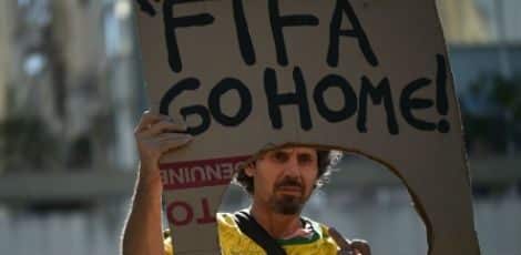 Parte dos manifestantes protestou ao longo da tarde na Praça Saens Peña, na Tijuca, onde foram reprimidos pela polícia