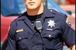 Oficial, que se diz lisonjeado por toda a atenção que conquistou, tem fãs de todo o Estados Unidos, na França, no Iêmen e até mesmo na Arábia Saudita