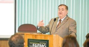 Presidente da Faemg, Roberto Simões lançou ontem, em BH, a Semana Internacional do Café