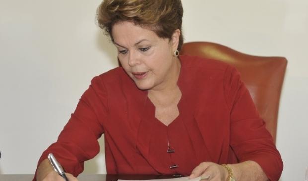 Brasil - Dilma sanciona lei que regulamenta parcerias com ONGs