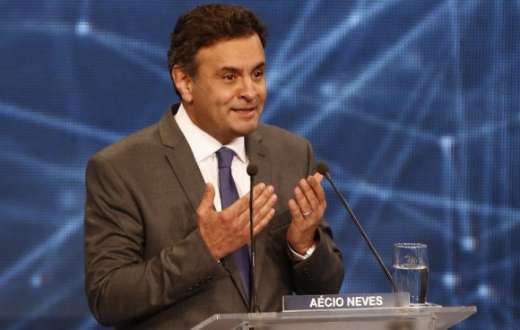 Aécio Neves tenta apresentar-se como opção mais segura e confiável