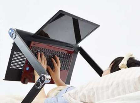 Lazy Desk para usar o computador sem sair da cama