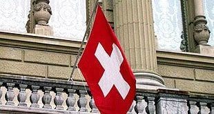 Funcionária faz selfies nua no Parlamento suíço