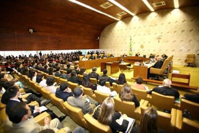 Supremo Tribunal Federal quer 16,11% de aumento salarial para seus ministros