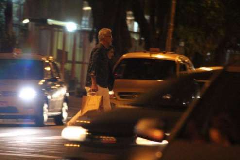 Pedro Bial é flagrado com namorada no Leblon