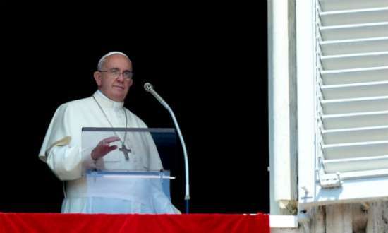 Para o Papa, "esta violência e a destruição de casas, patrimônios históricos, culturas e religiosos ofendem gravemente a Deus e a humanidade"