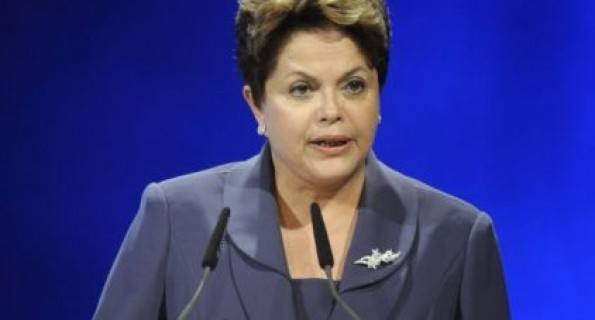 Dilma Rousseff divulga nota em que lamenta morte de Campos