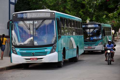 Brasil - Brasileiro anda cada vez menos de ônibus, diz associação de transportes