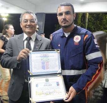 Montes Claros - SAMU recebe título de Amigo do Exército
