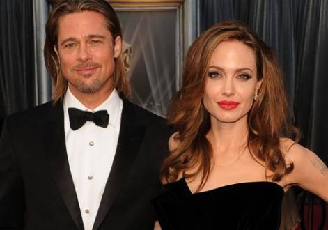 Brad Pitt e Angelina Jolie se casam na França
