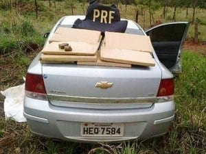 Maconha foi apreendida pela PRF em Monte Alegre de Minas (Foto: Polícia Rodoviária Federal)