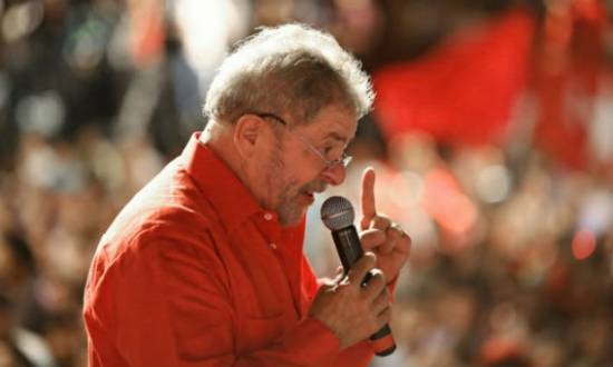 Lula disse que é impossível governar fora da política