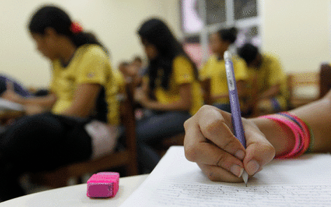 MG - Em Minas Gerais, 438 mil estudantes estão fora da série adequada