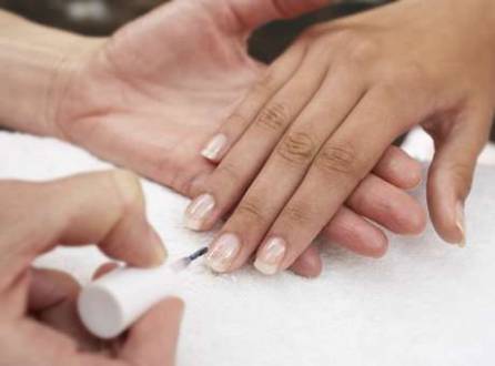 Esmalte que detecta 'Boa noite Cinderela' gera polêmica