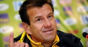 Seleção Brasileira - Dunga elogia cruzeirenses Everton Ribeiro e Ricardo Goulart