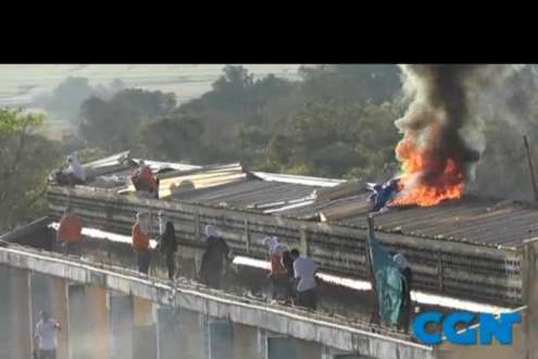 Uma grande rebelião esta acontecendo neste momento na Penitenciária Estadual de Cascavel – PEC. foto reprodução TV CGN