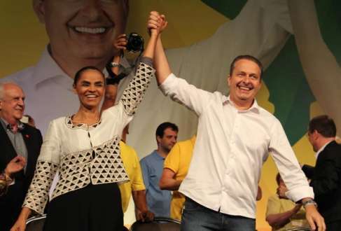 Após firmar aliança com Marina Silva, Eduardo Campos torna-se candidato do PSB à Presidência