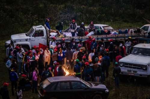 MG - Famílias sem-terra ocupam fazenda em Governador Valadares