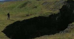 Proprietário busca explicação para buraco que apareceu após série de barulhos estrondosos no Reino Unido