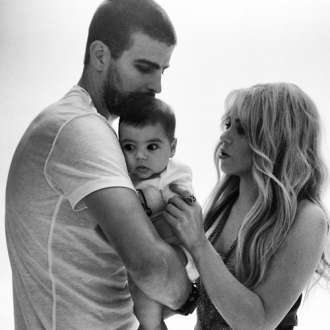A cantora colombiana Shakira está grávida de três meses de seu segundo filho com o jogador de futebol Gerard Piqué.