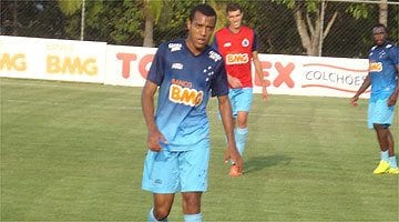 Brasileirão 2014 - Breno Lopes tem contrato publicado no BID e pode estrear pelo Cruzeiro