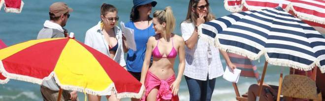 'Boogie Oogie' - De biquíni, Bianca Bin grava cenas de 'Boogie Oogie' no Rio