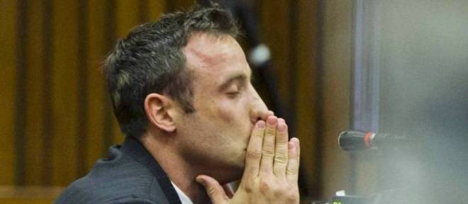 Oscar Pistorius ouve leitura do veredicto
